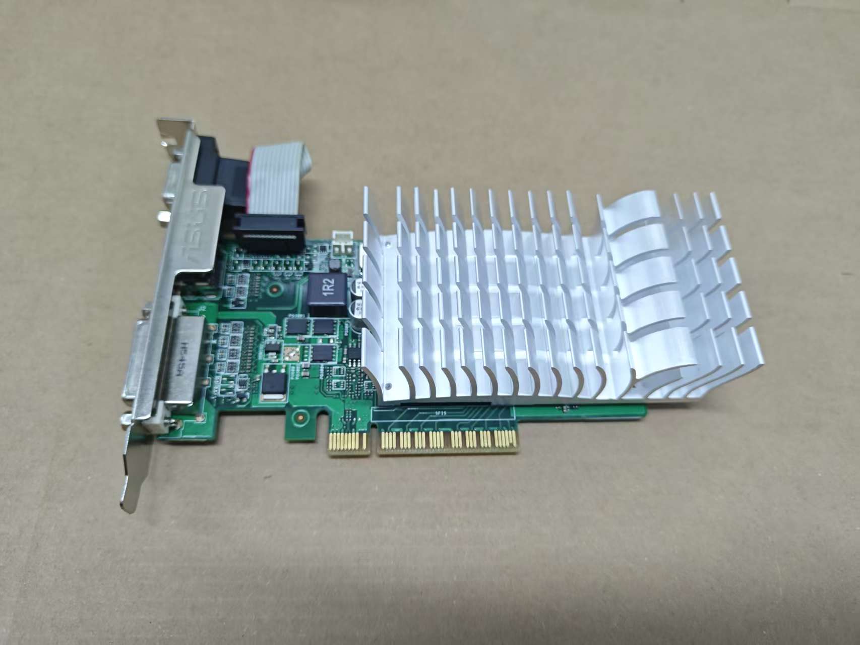بطاقة رسومات ASUS GT720 2GD3 V - مراجعة Pc Gaming Asus وسعره
